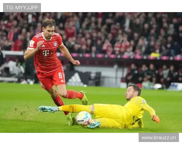 拜仁防线压上成瘾,近期表现波动逐步反映防守稳定性面临考验 拜仁防线压上成瘾,近期表现波动逐步反映防守稳定性面临考验