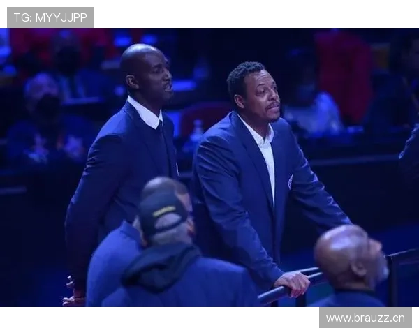 保罗·皮尔斯无球跑位胜雷阿伦，拉开防线更致命